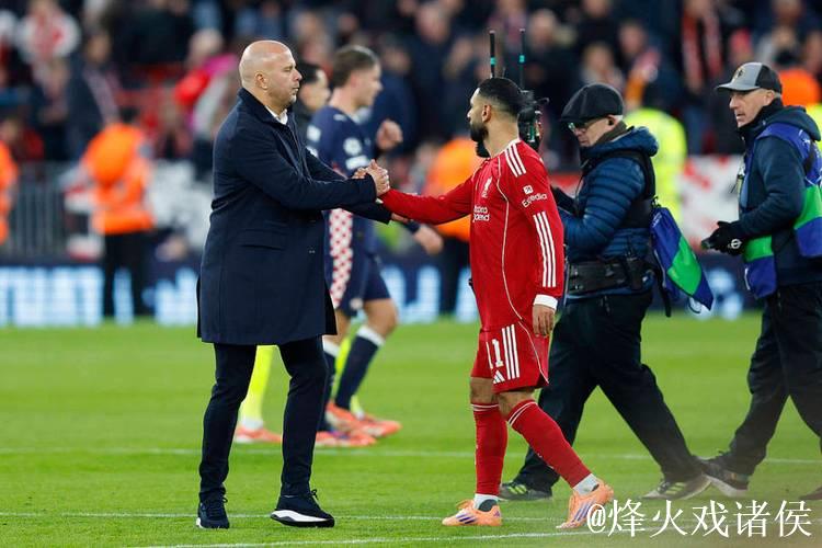 联手做掉主帅?利物浦3核心失误送3球 队长排球动作送点+头牌散步 联手做掉主帅?利物浦3核心失误送3球 队长排球动作送点+头牌散步